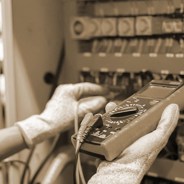 Electricien courant faible
